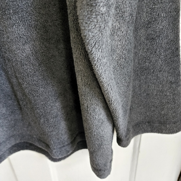 Dr. Seuss Gray 1/4 Zip Pullover, Sz XL - Picture 7 of 9